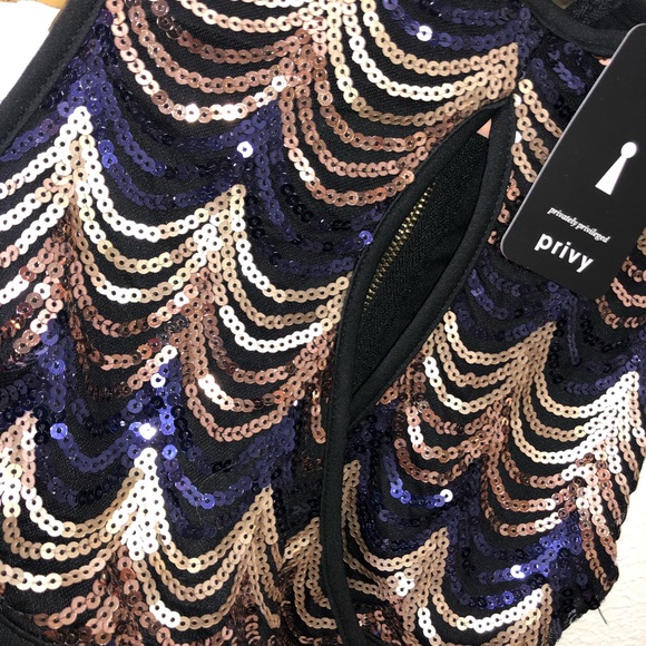 BRAND NEW Sequin CutOut Midi - Picture 5 of 8